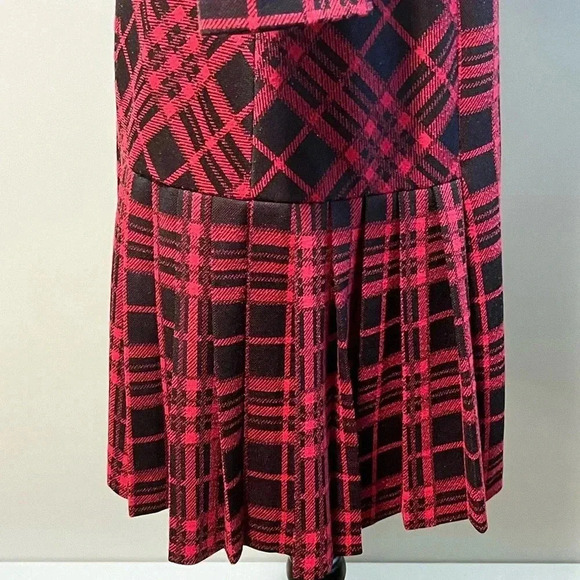 Tahari ASL Levine Red Plaid 3/4 Sleeve Pleated Hem Drop Waist Dress - Picture 8 of 13